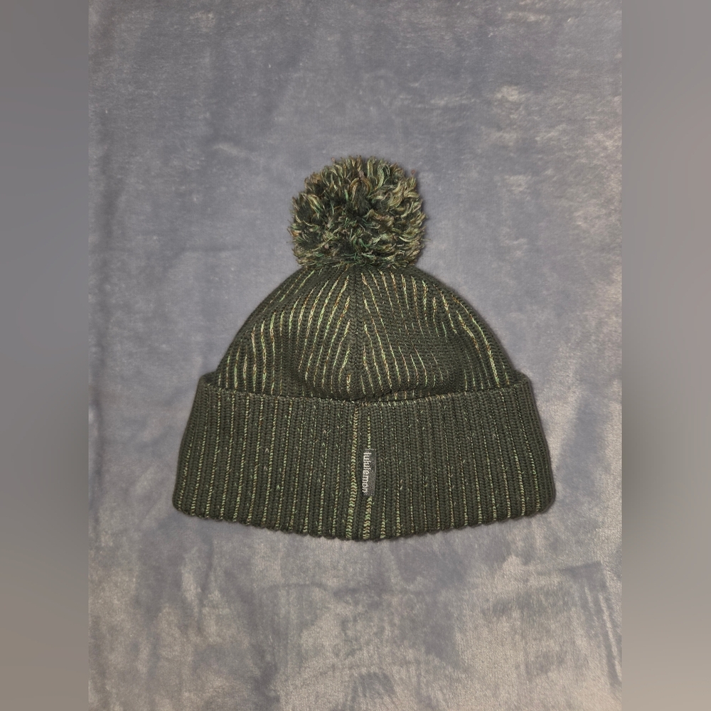 Lululemon Close-fit Cable Knit Beanie with Pom, Green